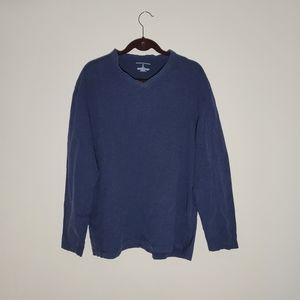 A nice v-neck long sleeve!! For the cold winter